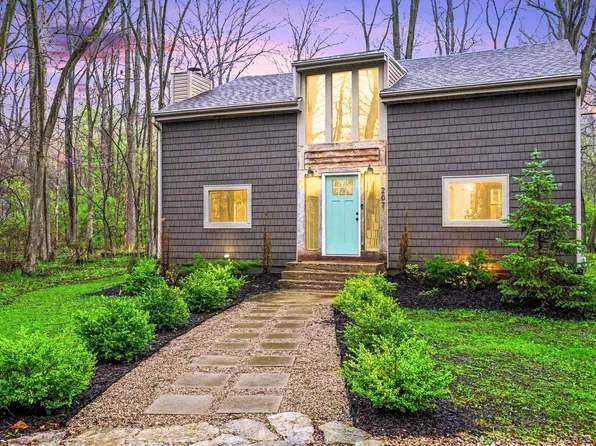 207 Boys City Dr, Winona Lake, IN 46590