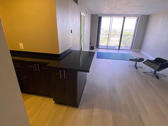 eating bar with more storage