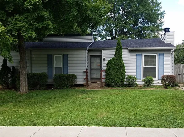 9211 Marse Henry Dr, Jeffersontown, KY 40299