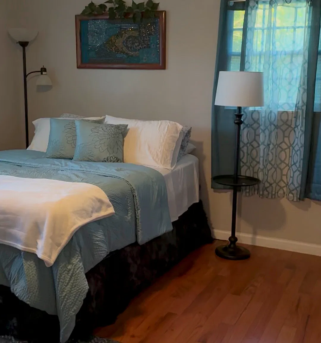 1 bed, 1800 sqft, $1,000 — Photo 2