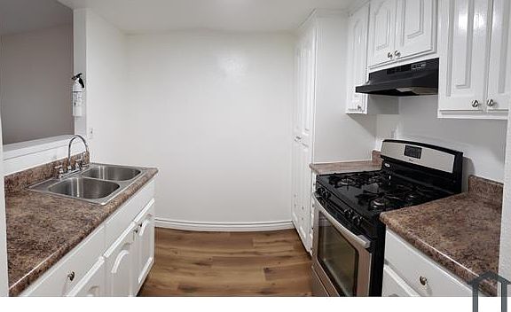 3rd image of 2315 W 54th St APT 6