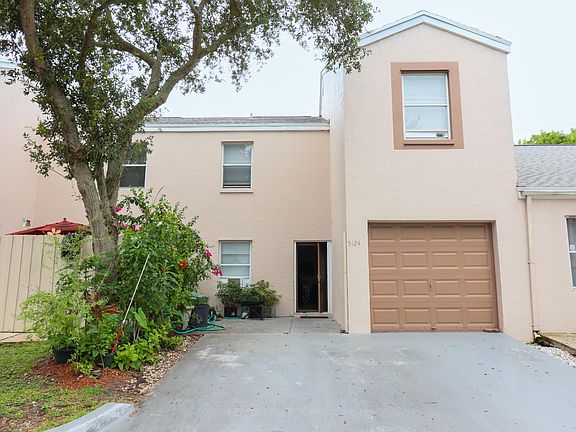 3rd image of 5124 Pine Abbey Drive S