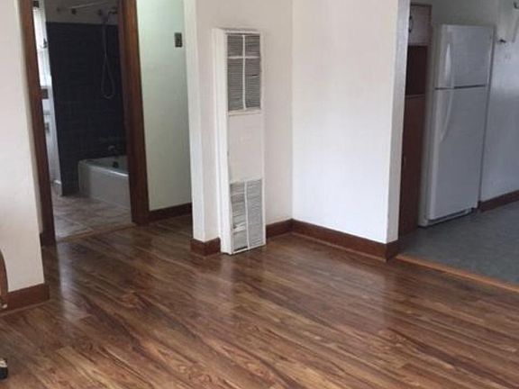 Front Room Leading to Hallway!