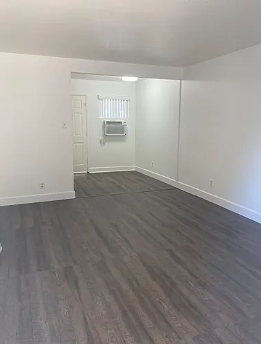 923 E Devonshire Ave #923 Photo 1