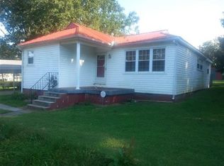 400 Hill St, Etowah, TN 37331