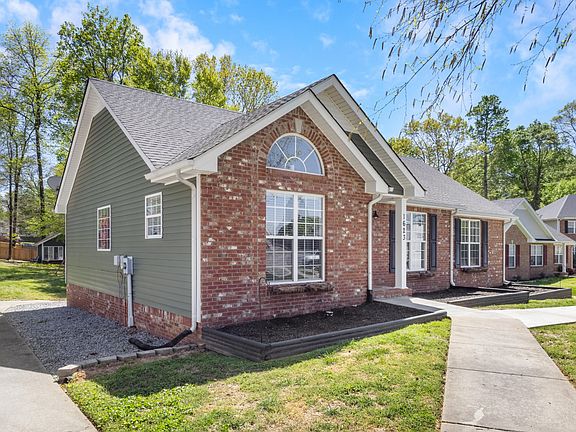 4th image of 1623 Barrywood Cir E