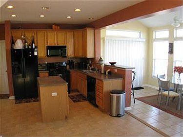 3rd image of 10048 Mallard Ct