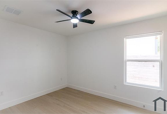 5th image of 1142 Mansell Ave #B