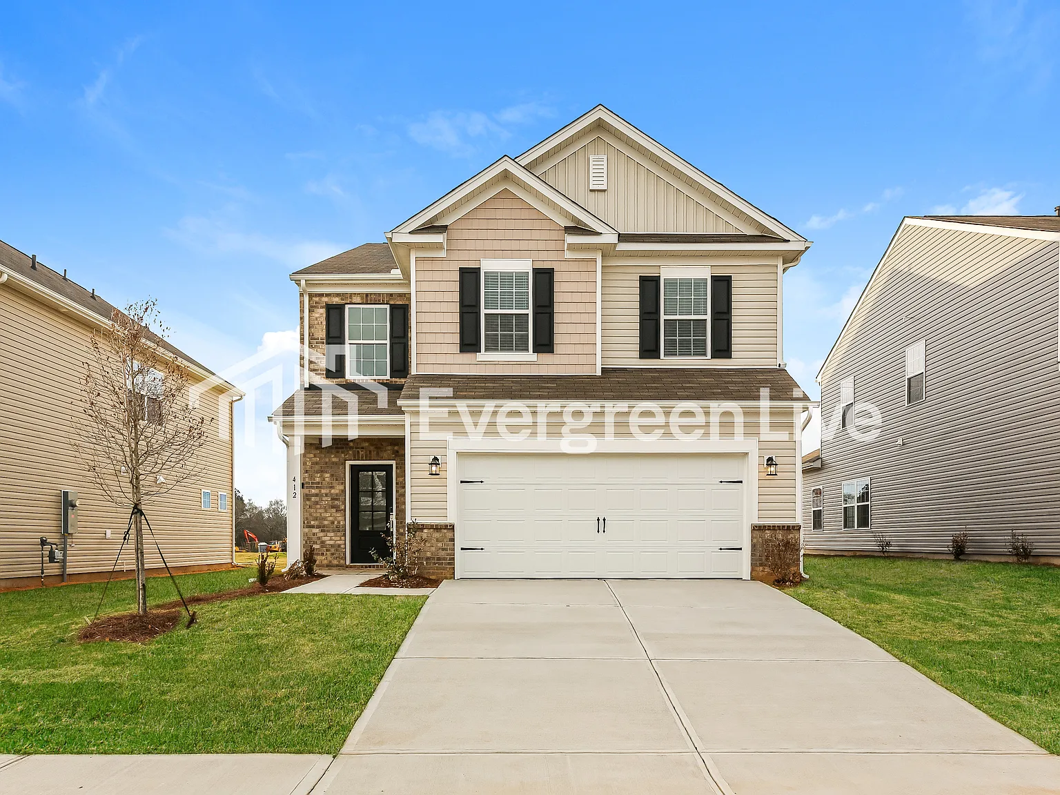 4 bed, 2.5 bath, 2158 sqft, $1,870 — Photo 2
