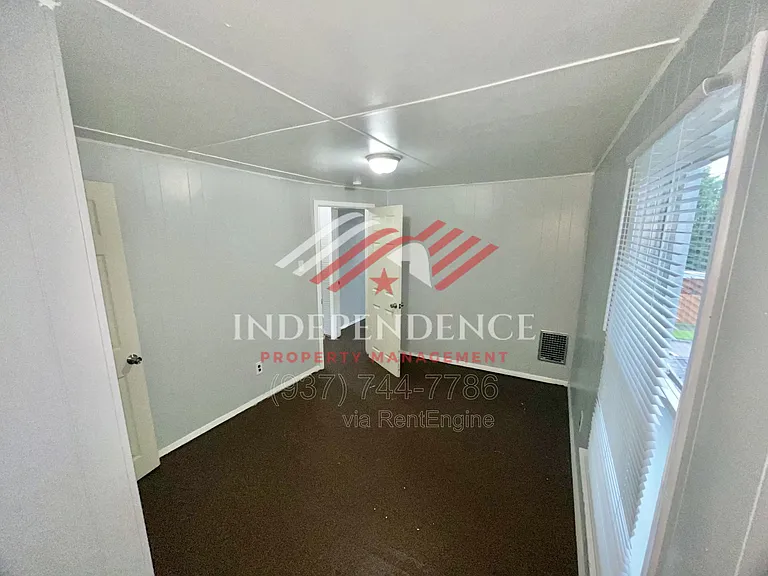 517 Mertland Ave — Photo 10