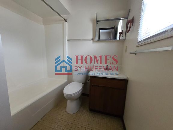 5th image of 3501 Igleheart Ave E