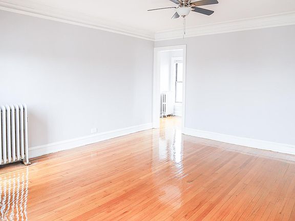 4th image of 1608 W Morse Ave APT 3W
