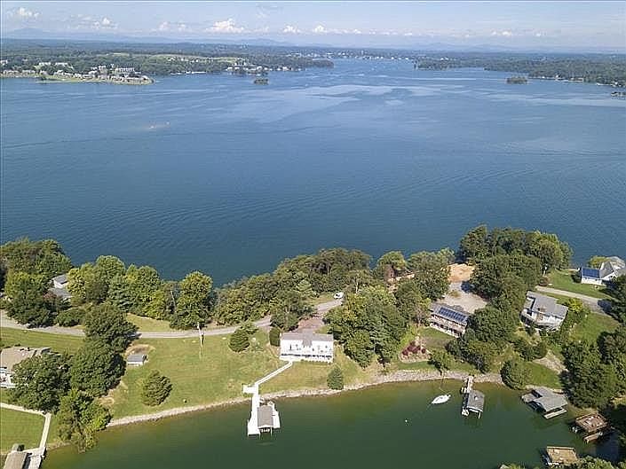 1st image of 108 Island Ln