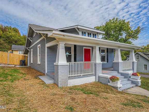 3rd image of 1027 Dinwiddie St