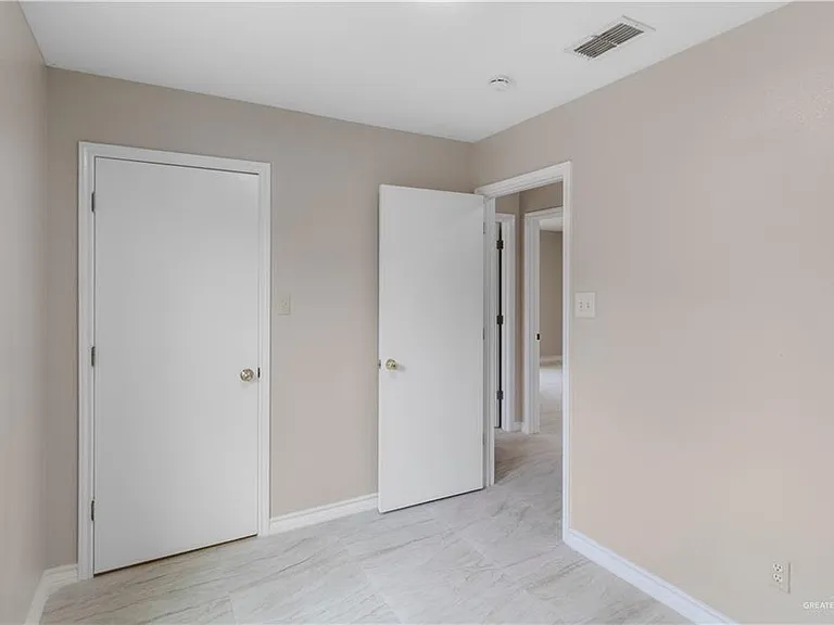 3812 Camellia Ave — Photo 10