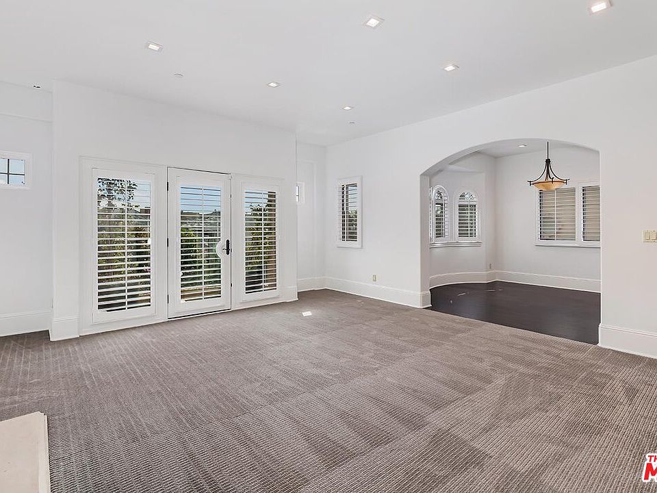 1st image of 133 S Spalding Dr Unit 301