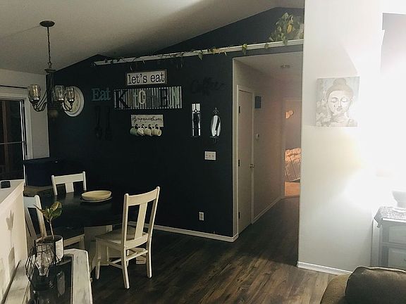 3rd image of 104 S Warren Ave