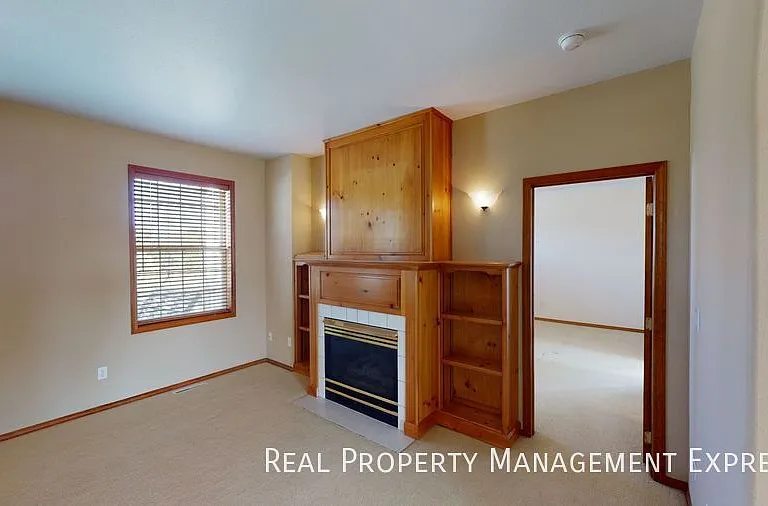 305 E Pine Lake Dr — Photo 9