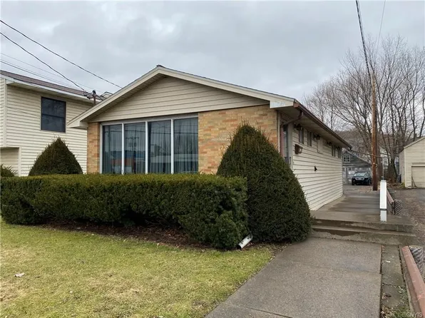 165 1/2 Homer Ave, Cortland, NY 13045