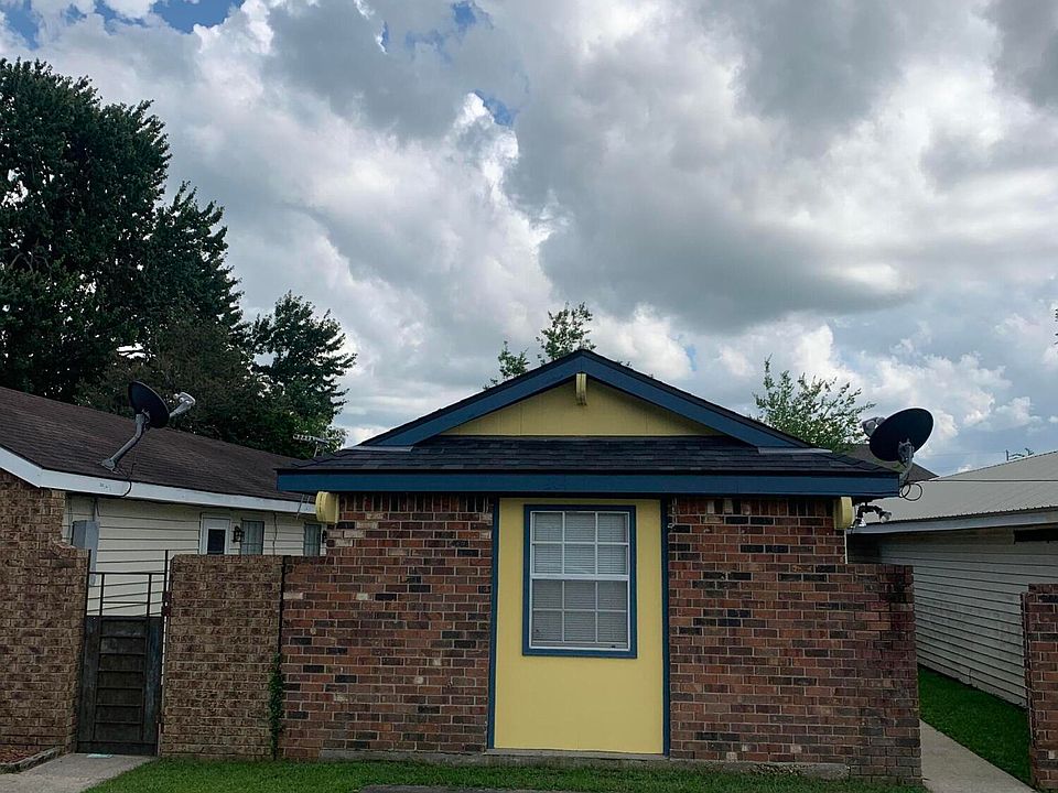 1st image of 204 Briarcliff Dr