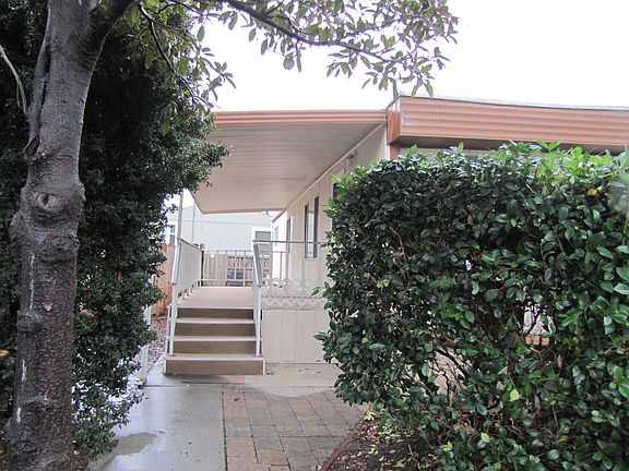 2nd image of 748 Spindrift St