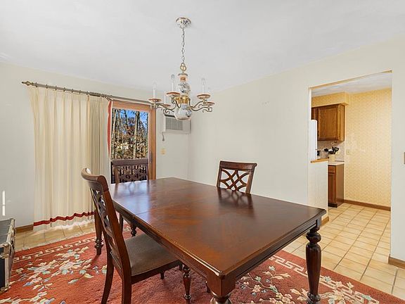 5th image of 152 Oak Park Dr #152