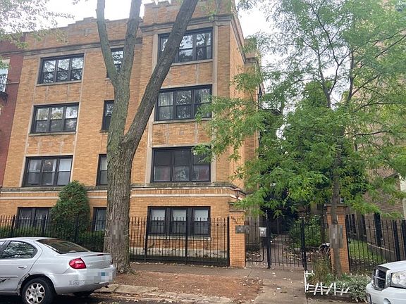 2nd image of 4936 N Winthrop Ave #1W