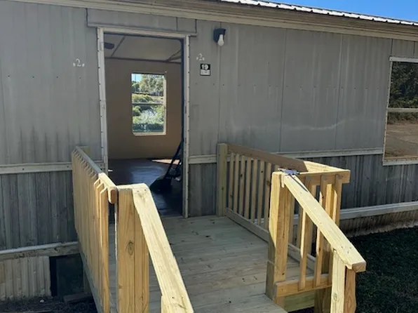 2184 W Point Rd, Lagrange, GA