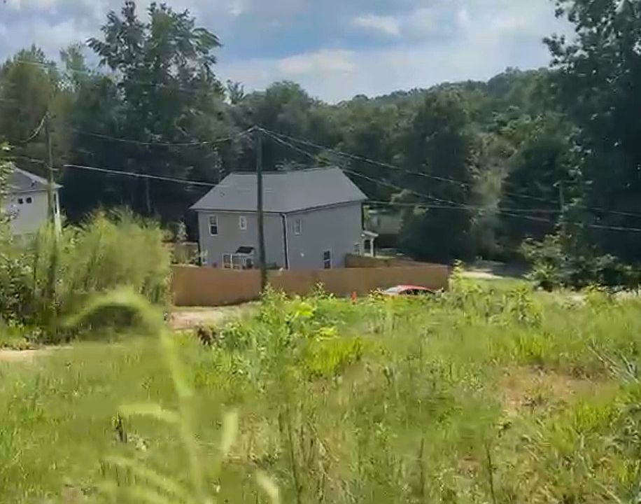 1st image of 3125 Forest Cir