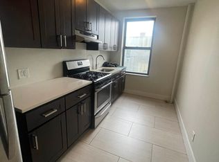 22-61 42nd St #7, Astoria, NY 11105