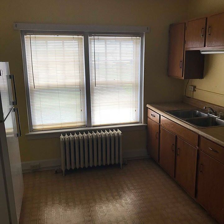 1st image of 436 W Antietam St APT 4R