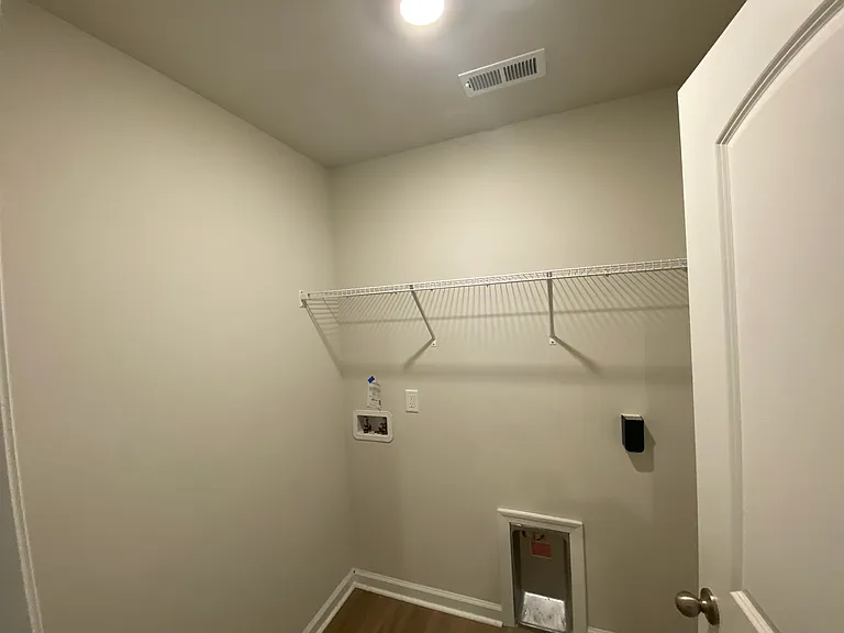 1512 Auckland Ct — Photo 21