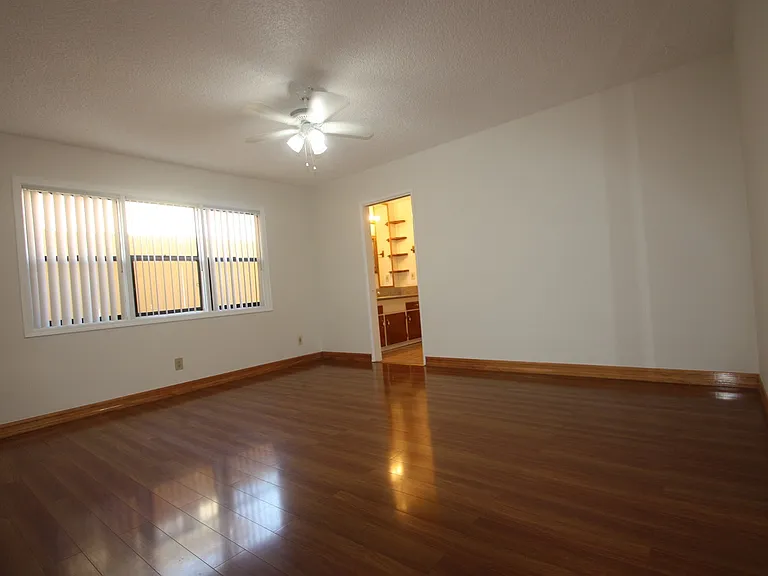 2262 S Carmelina Ave — Photo 18