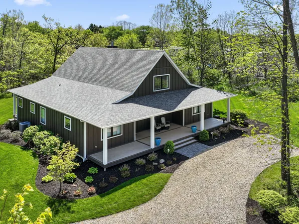 5542 Hidden Pond Ln, Sawyer, MI 49125