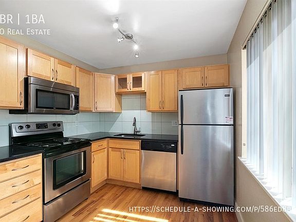 4th image of 900 N Washington St APT 203