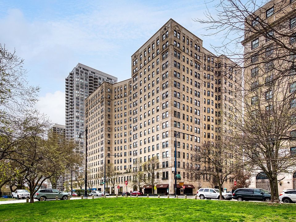 1st image of 2000 N Lincoln Park W #1511