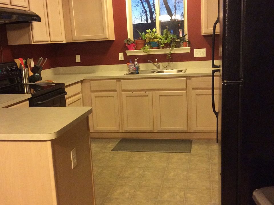 2nd image of 1129 Fountain View Cir #1A