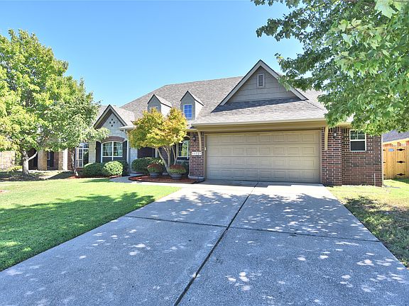 2nd image of 11721 S Vine Pl