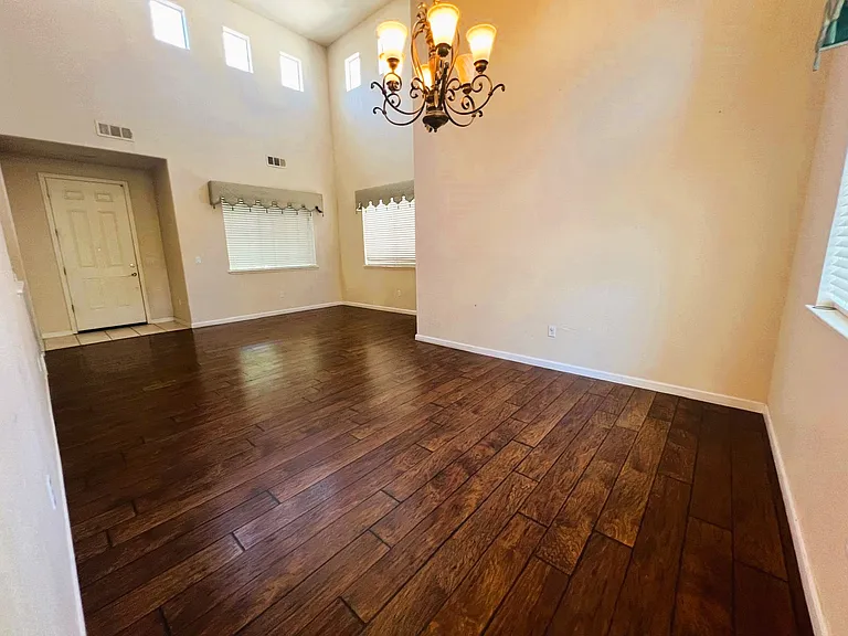 Dining/Livingroom