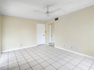 842 Salem Ln, Lake Worth, FL 33467