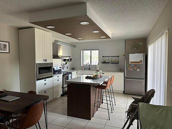 4th image of 4039 Palm Bay Circle #B