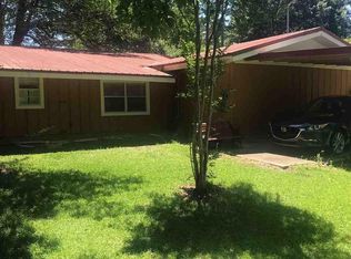 1332 N Woodcrest Ave, Denham Springs, LA 70726