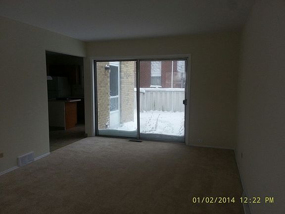 4th image of 9334 N Washington St #1