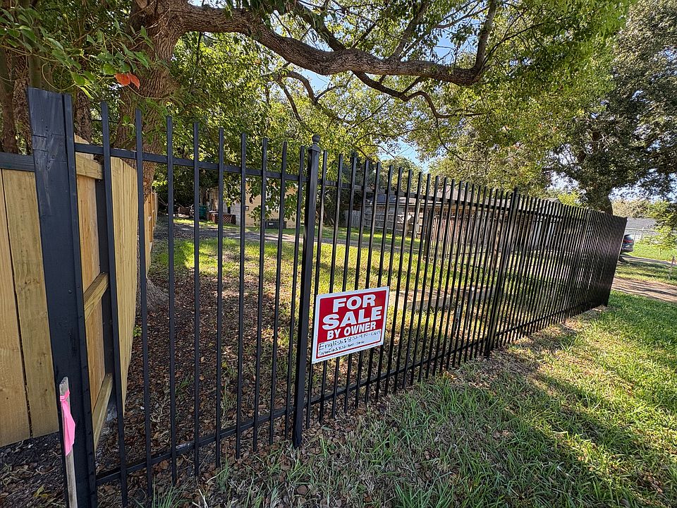 1st image of 216 Bayou Rd