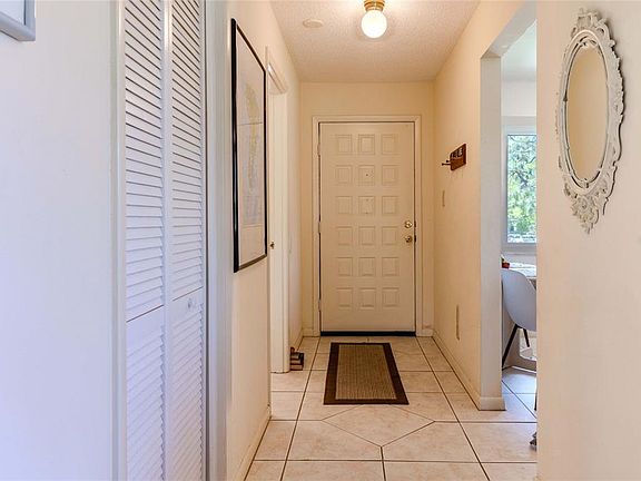 4th image of 5191 LAKE VILLAGE DRIVE #2
