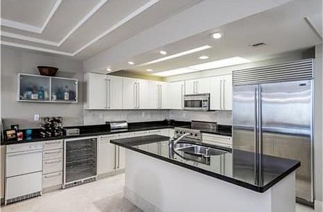 3rd image of 2250 Gulf Blvd APT B1