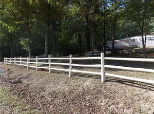 10994 Crooked Creek Rd, Lobelville, TN 37097