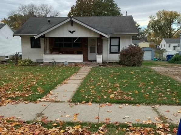 4020 Cambridge St, Des Moines, IA 50313