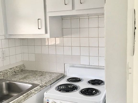 3rd image of 50 Majorca Ave APT 2