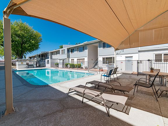 3rd image of 2577 W Berridge Ln Unit 101